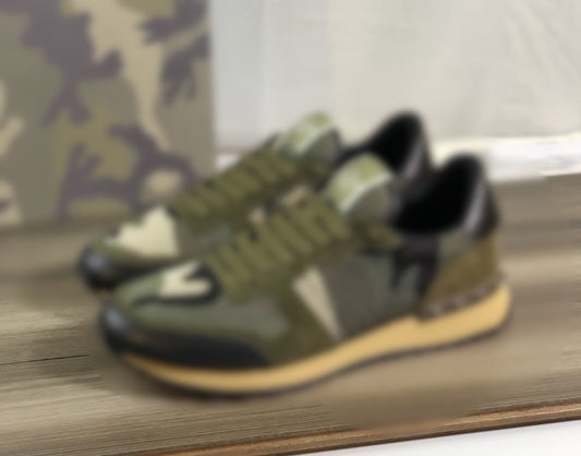 Khaki V Trainers