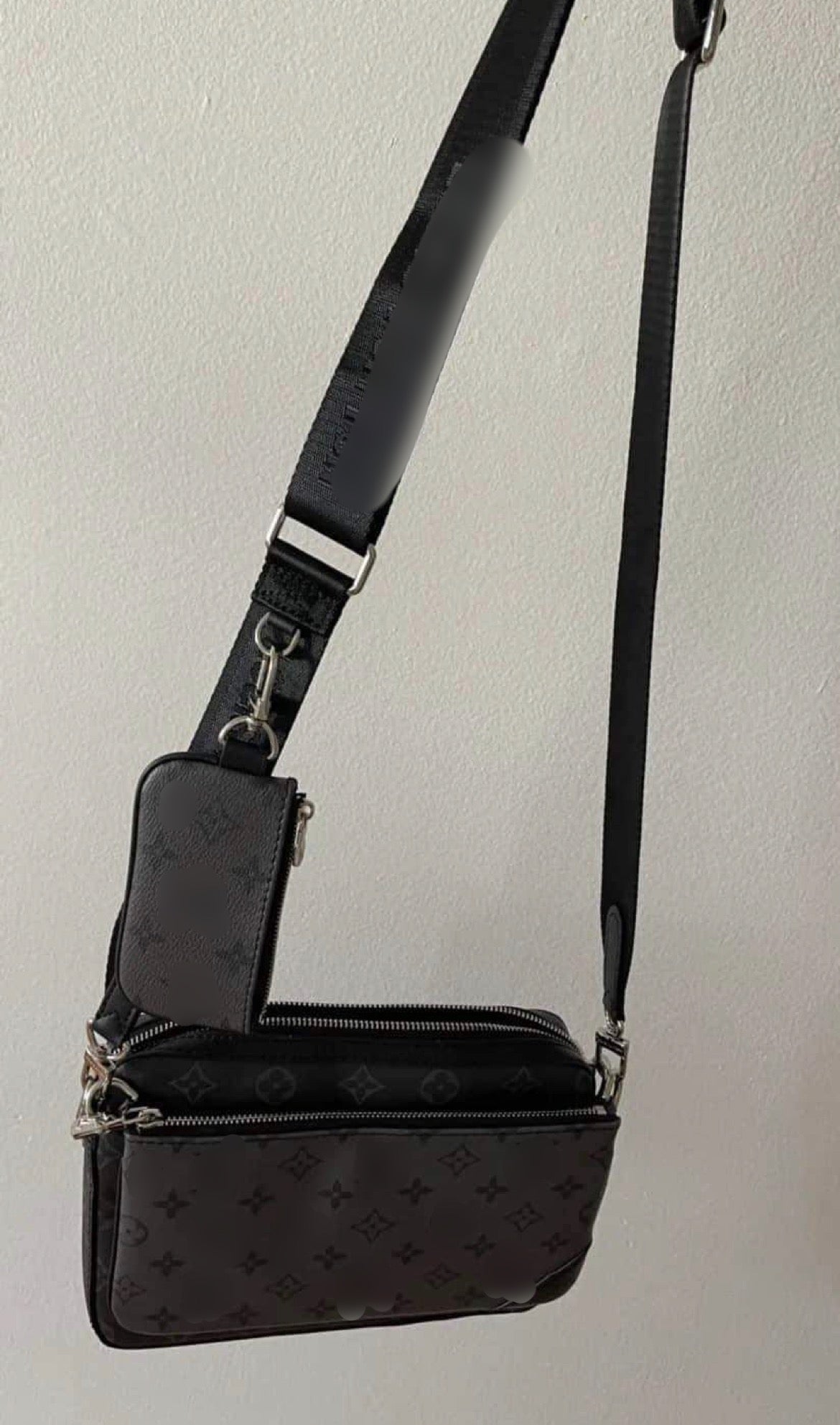 Men’s Strap Bag